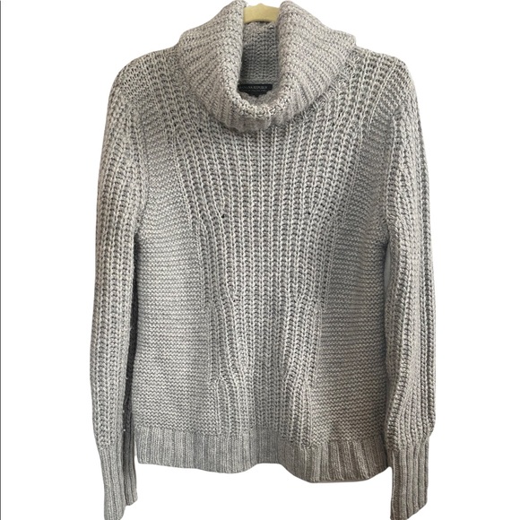 Banana Republic Gray Wool Alpaca Blend Cowl Neck Sweater Size Medium - Picture 1 of 8
